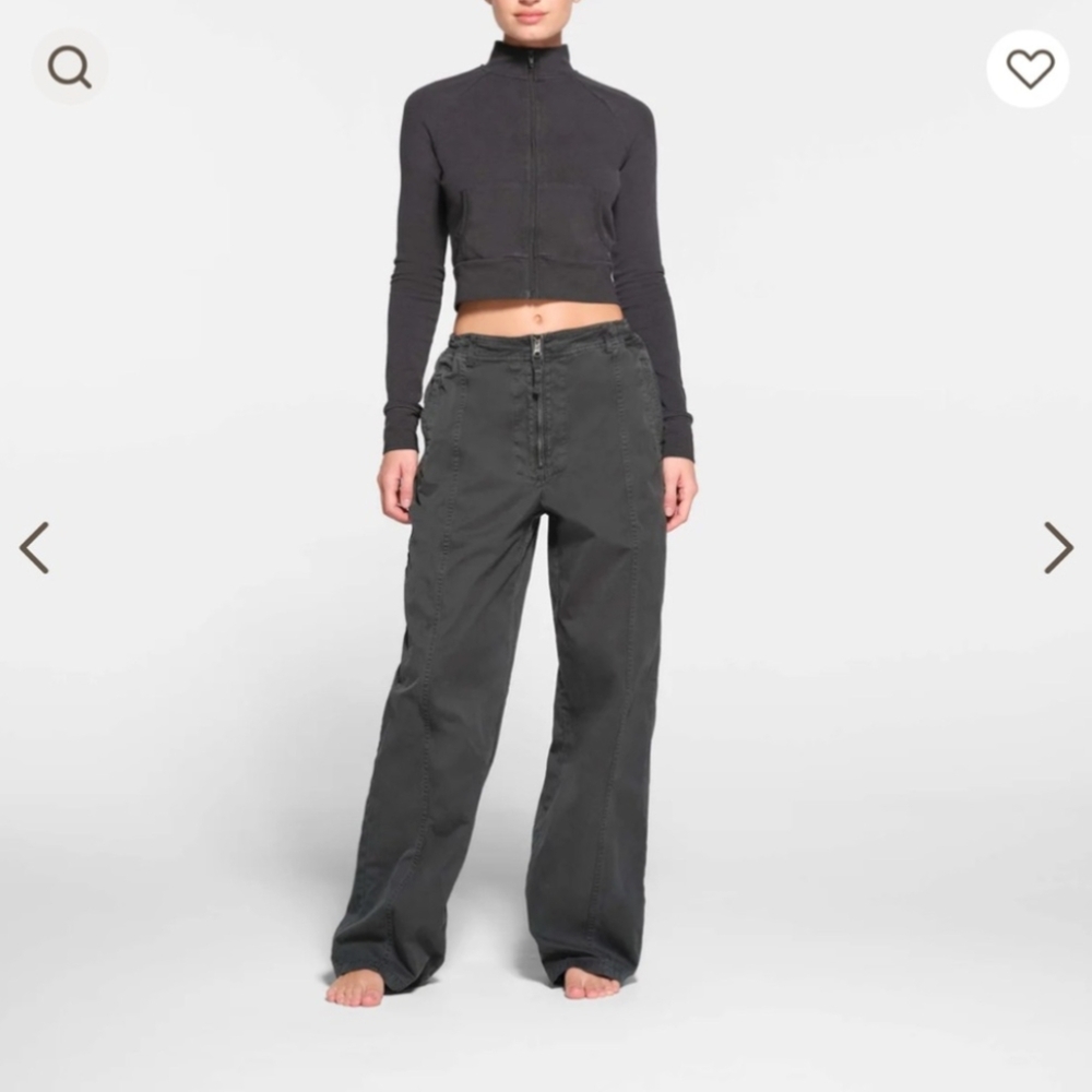 Skims Woven Pant in Ash